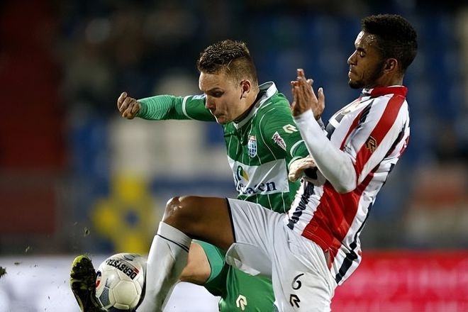 在半决赛阶 在半决赛阶